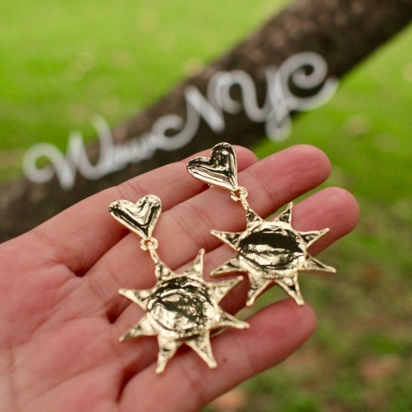 New Anthropologie Gold Heart Sun Drop Earrings - Picture 9 of 9